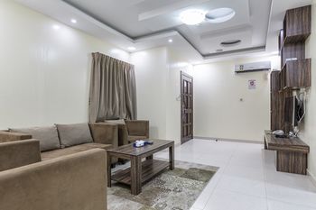 La Rive Hotels & Suites (Formerly known as Ghosn Al Banafsej) 4*