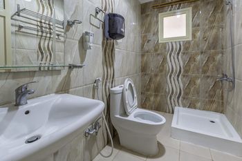 La Rive Hotels & Suites (Formerly known as Ghosn Al Banafsej) 4*
