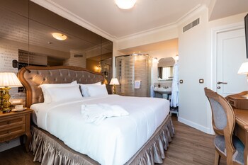 Metaxa Hotel 5*