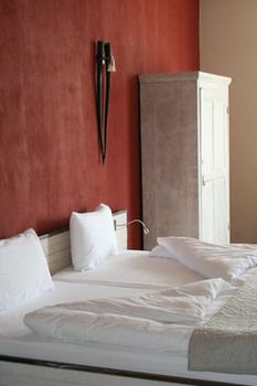 Hotel A La Mer 3*