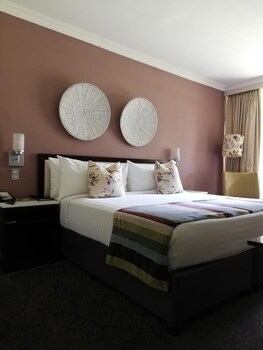 Sabi River Sun 4*