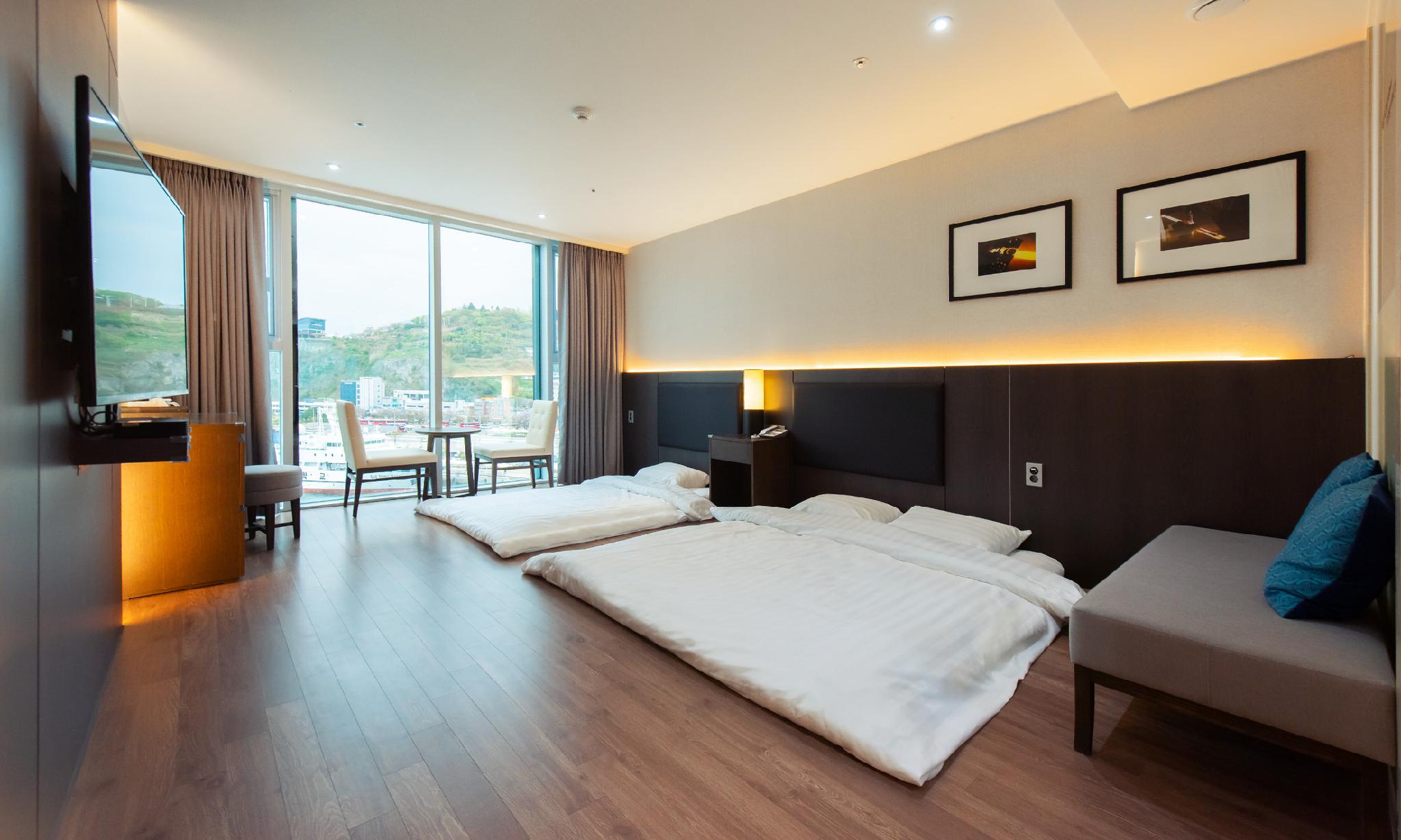 Yeosu Venezia Hotel & Suite 4*