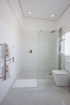 A Riverbed Guesthouse 4*