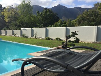 A Riverbed Guesthouse 4*