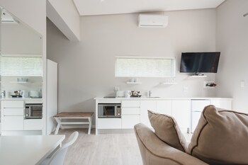 A Riverbed Guesthouse 4*
