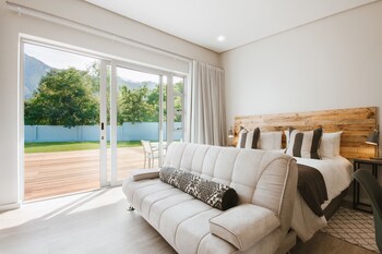 A Riverbed Guesthouse 4*