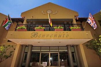 Benvenuto Hotel and Conference Centre 3*