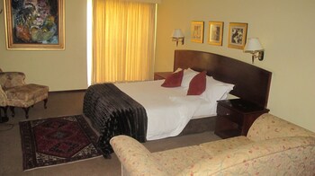 Benvenuto Hotel and Conference Centre 3*