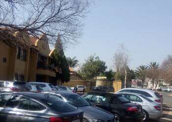 Benvenuto Hotel and Conference Centre 3*