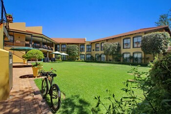 Benvenuto Hotel and Conference Centre 3*