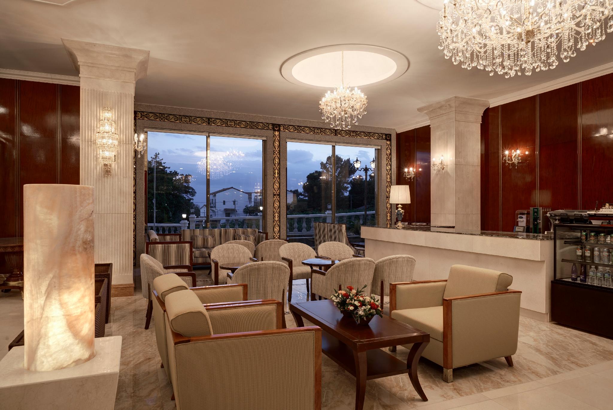 GoldOne Hotel & Suites 4*