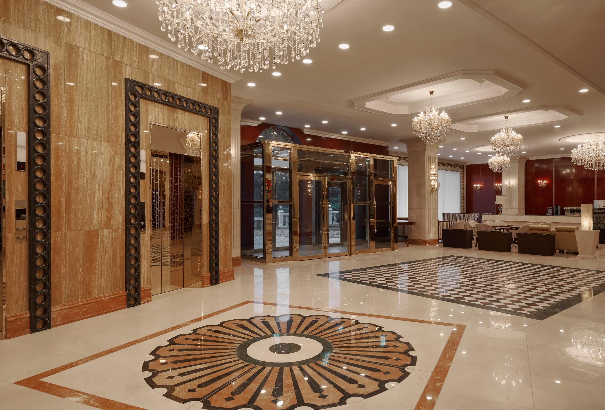 GoldOne Hotel & Suites 4*