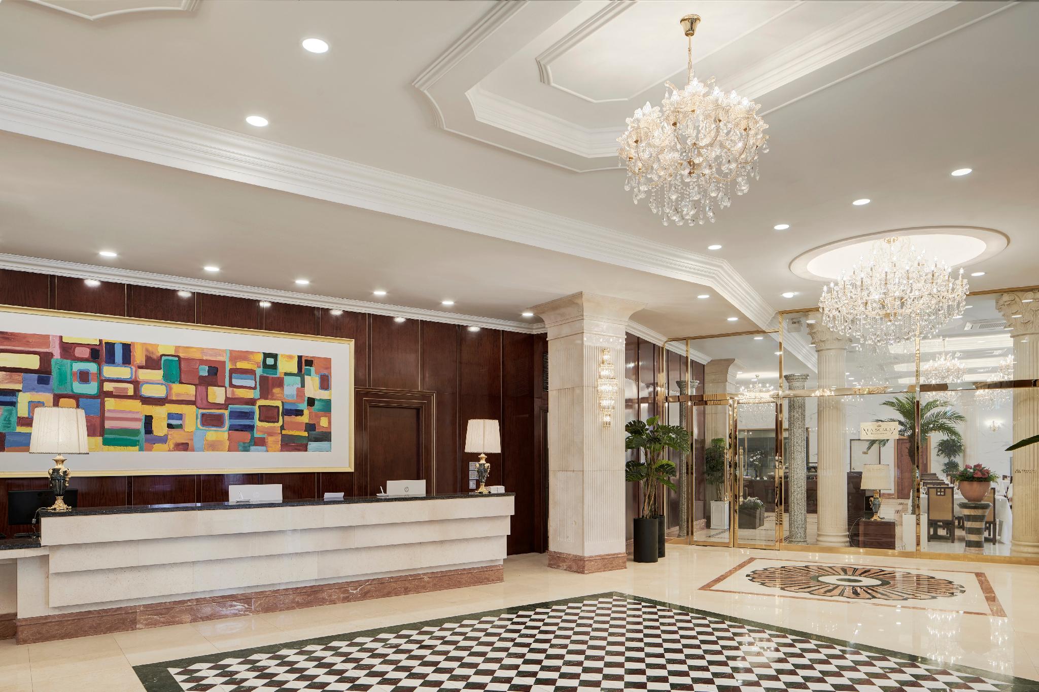 GoldOne Hotel & Suites 4*