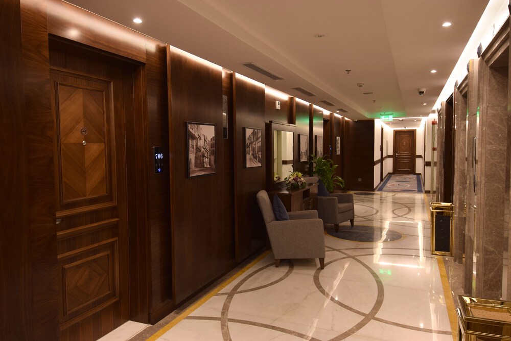 Lumain Hotel 0*
