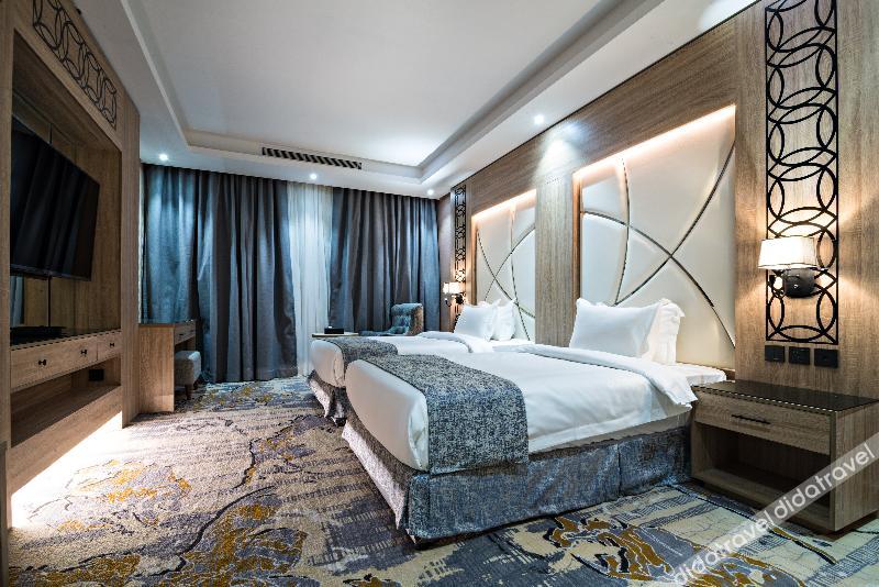 Mirnian Hotel 3*