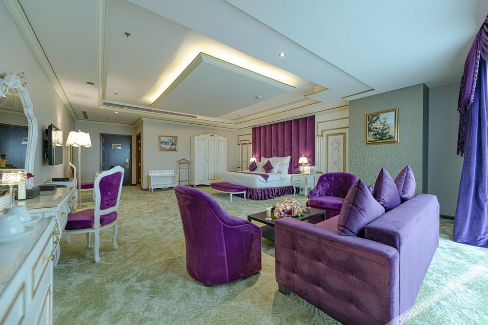 WA hotel 4*