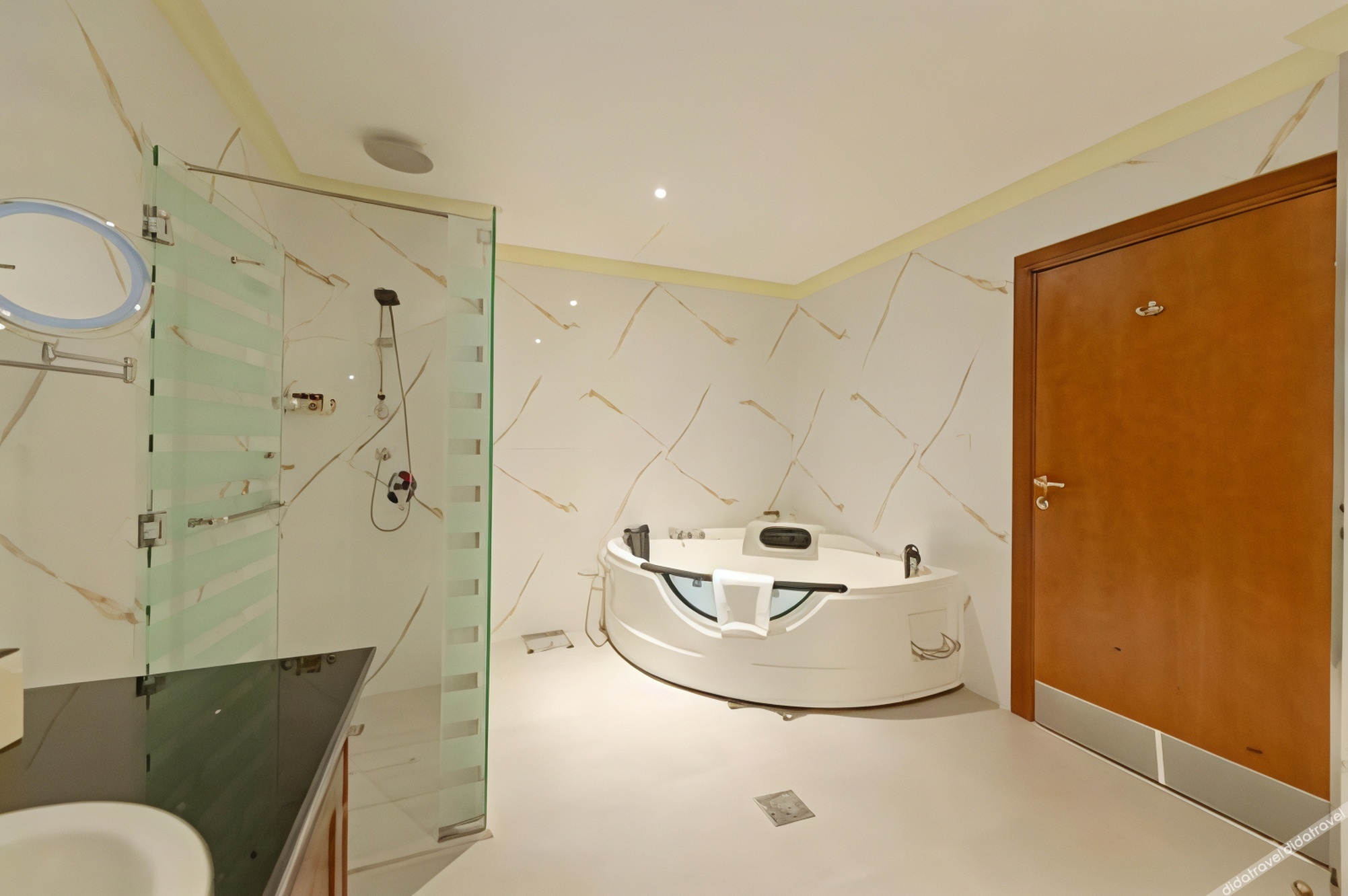 WA hotel 4*