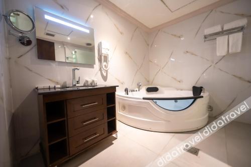 WA hotel 4*