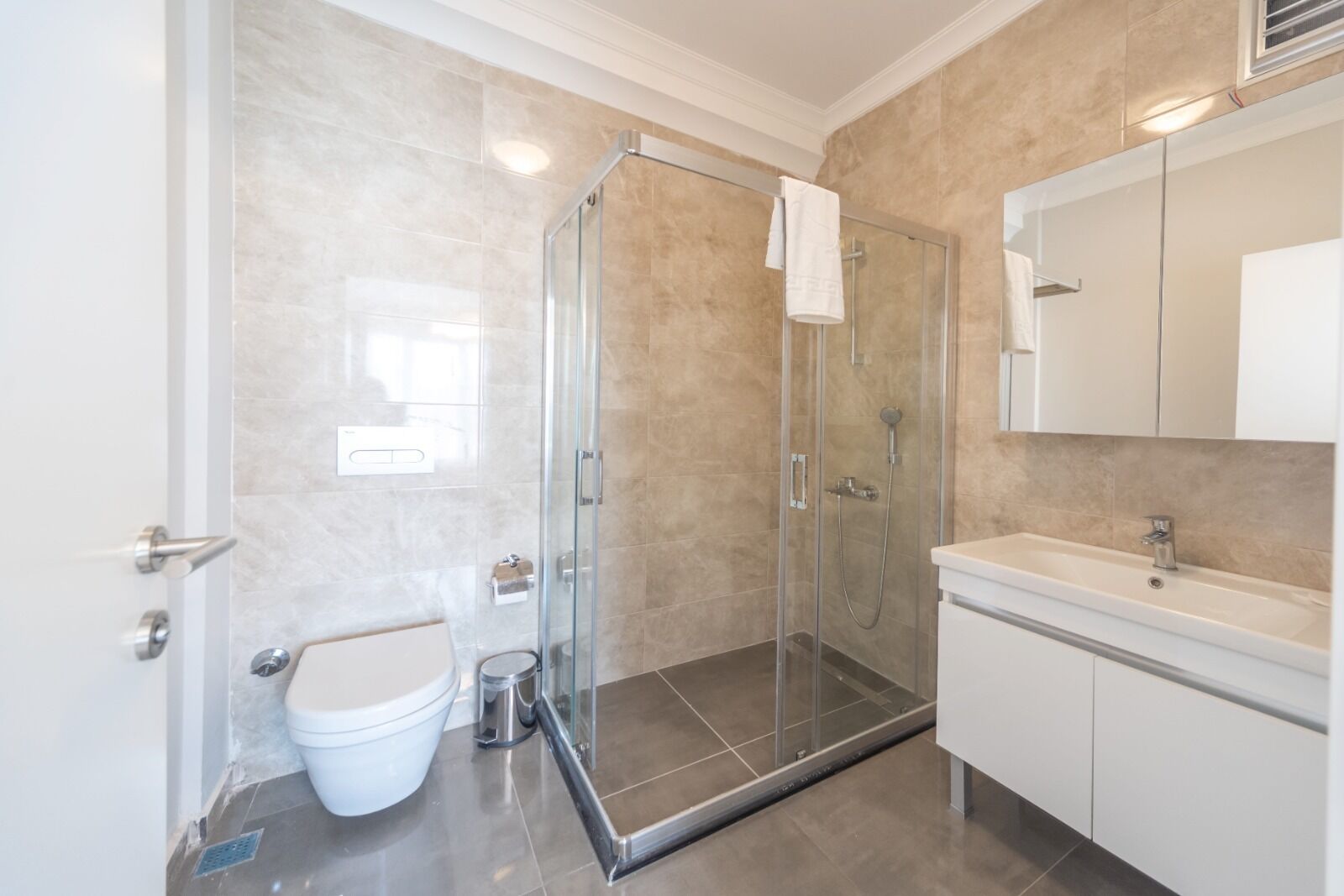 Green Hills Suites 0*