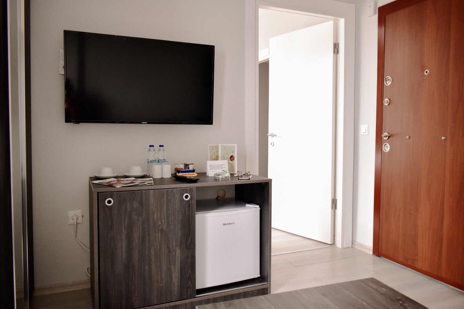 Green Hills Suites 0*