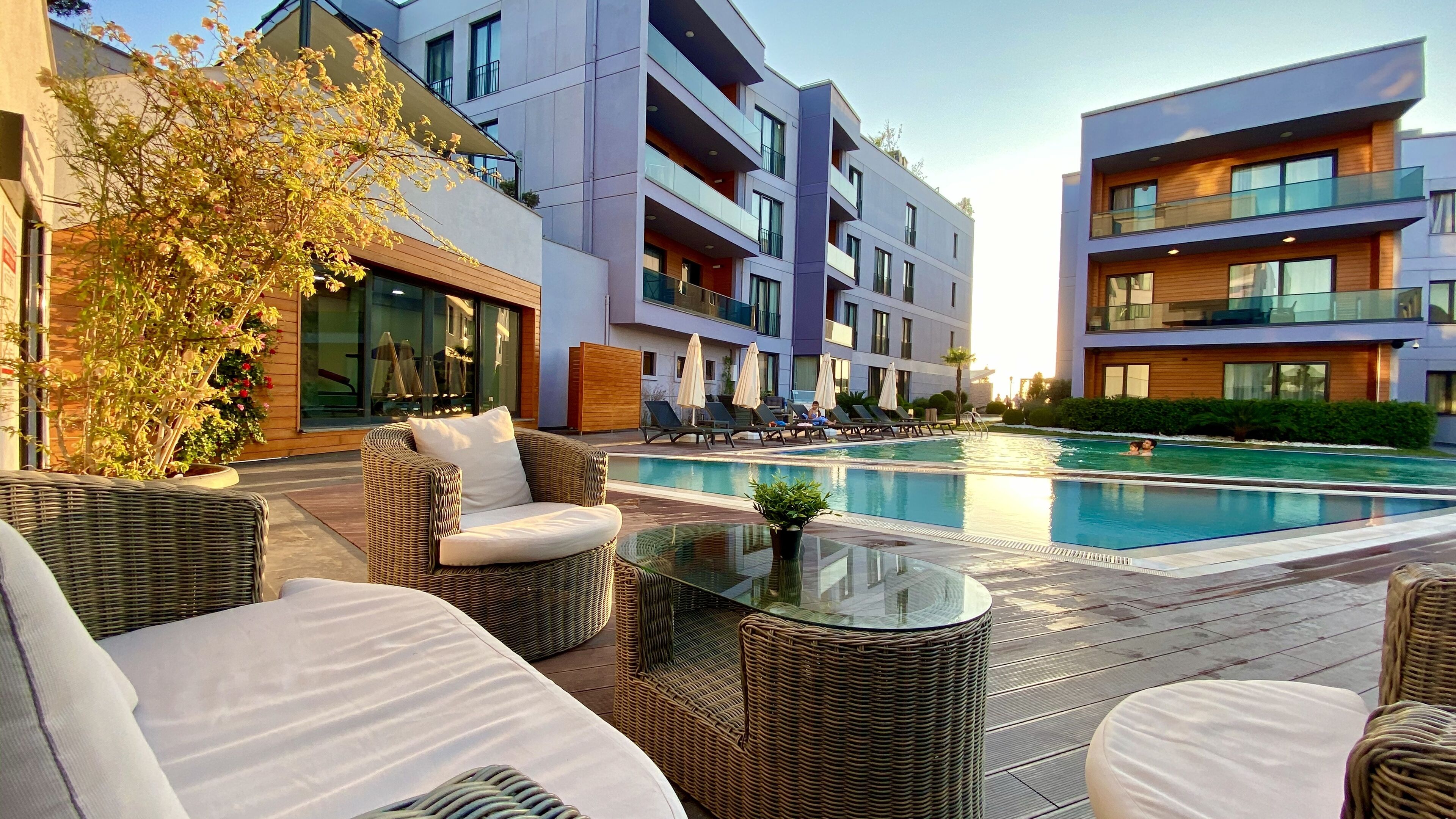 Green Hills Suites 0*