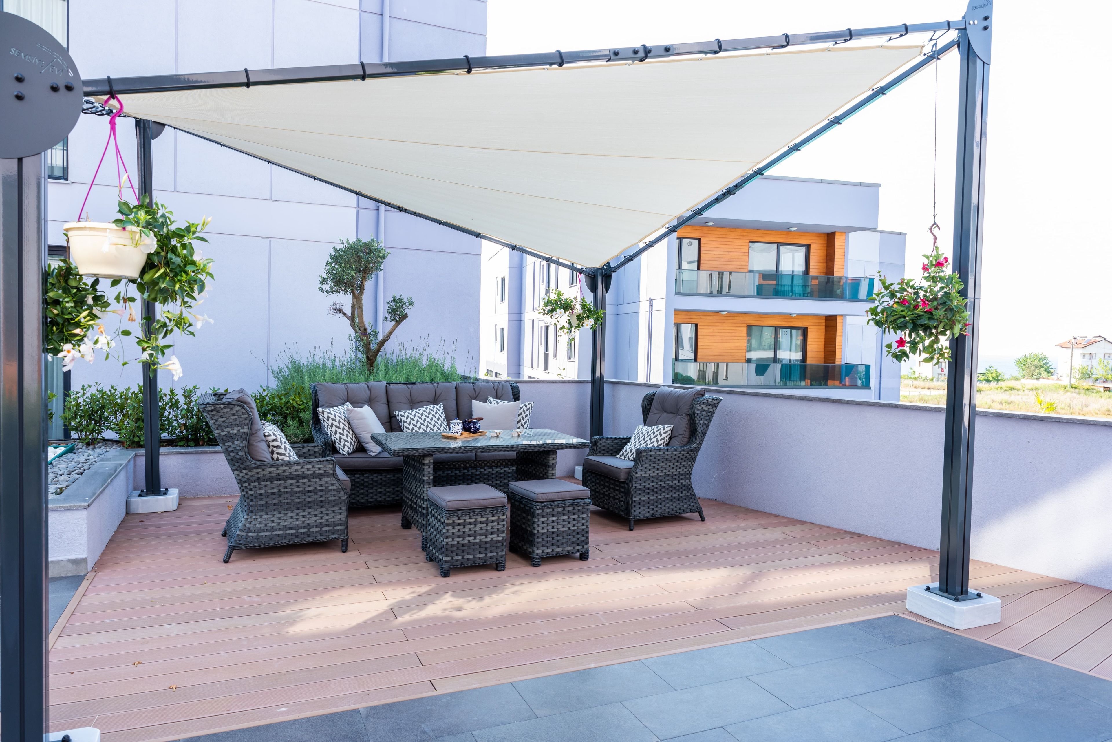 Green Hills Suites 0*