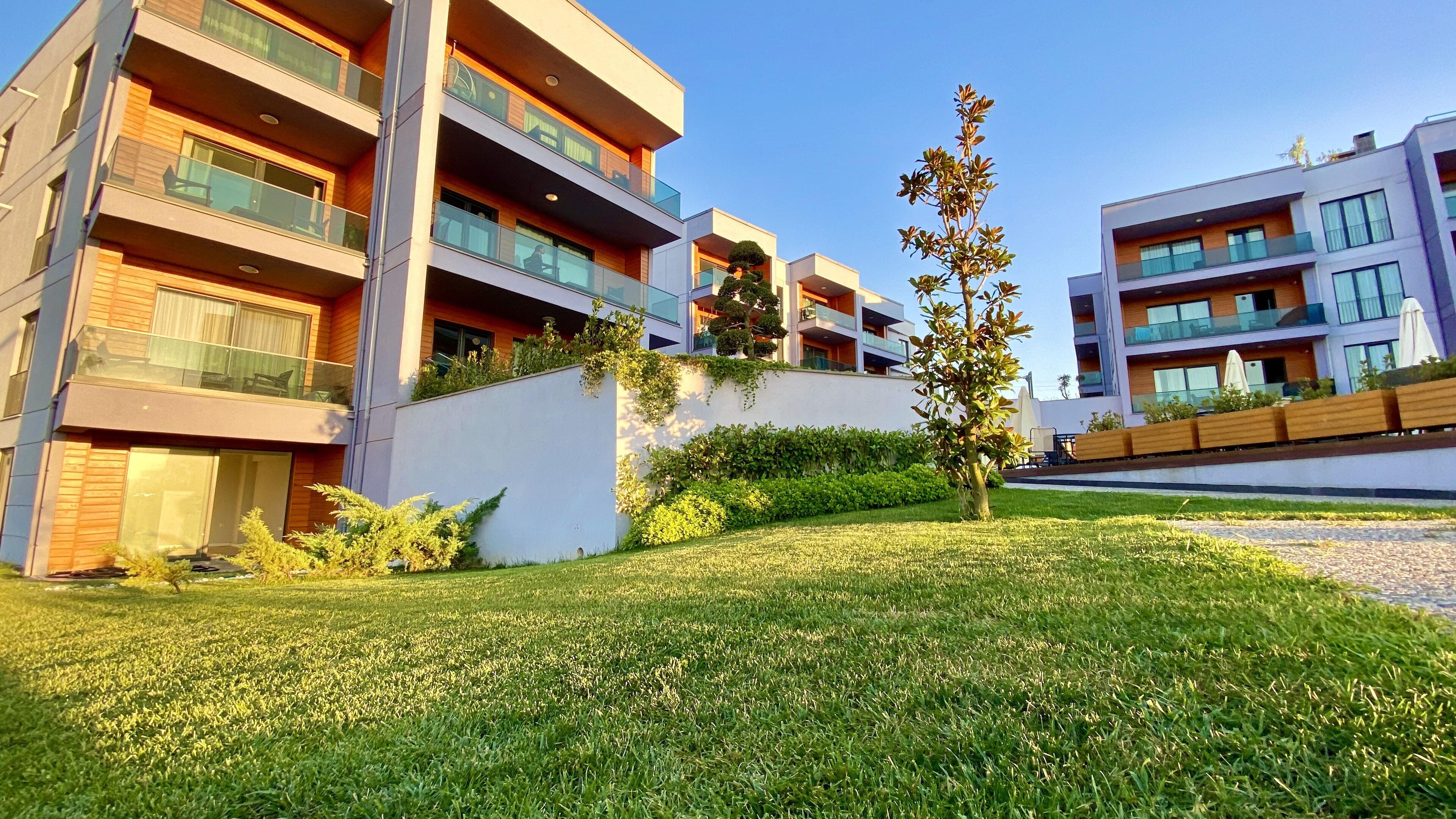Green Hills Suites 0*
