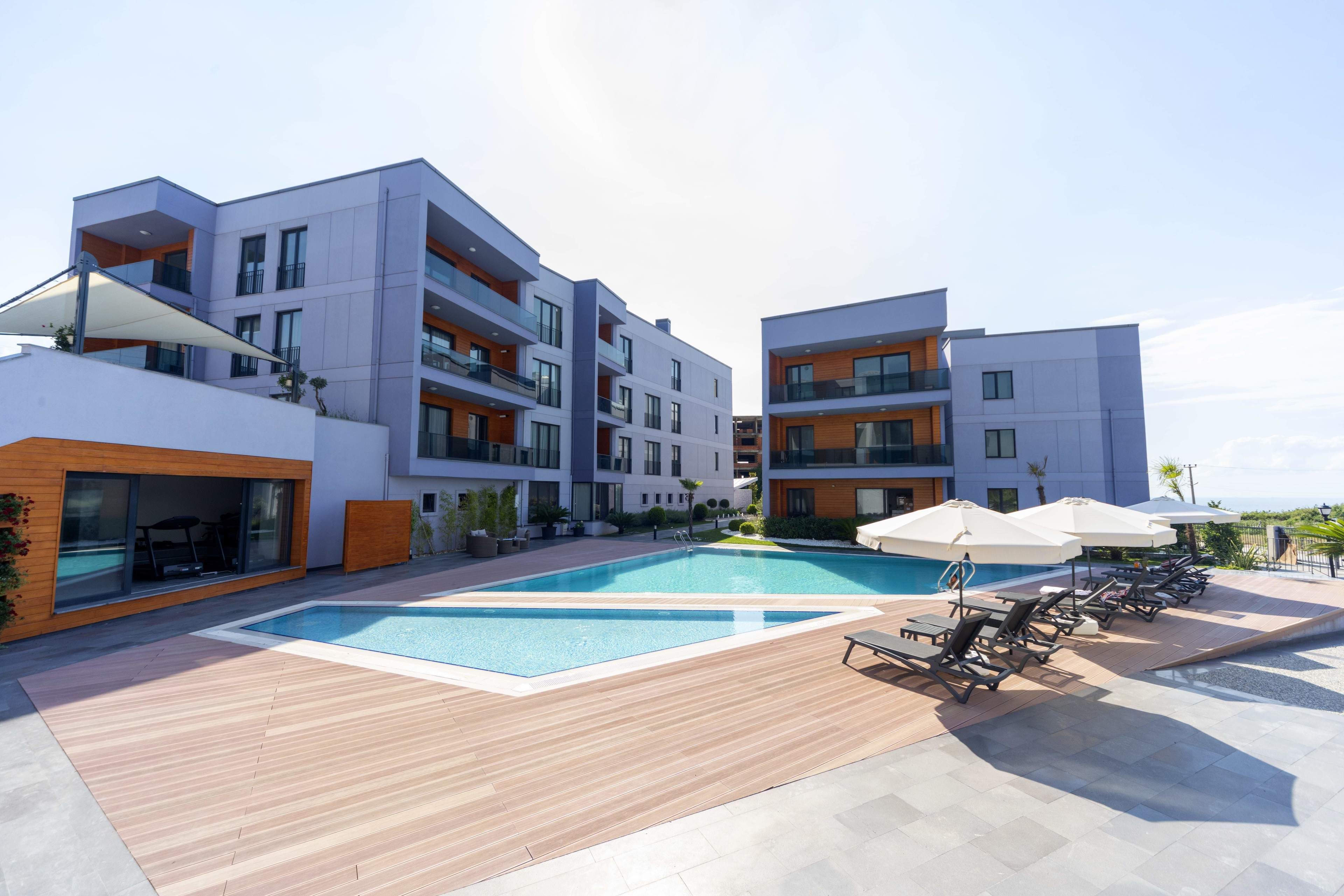 Green Hills Suites 0*