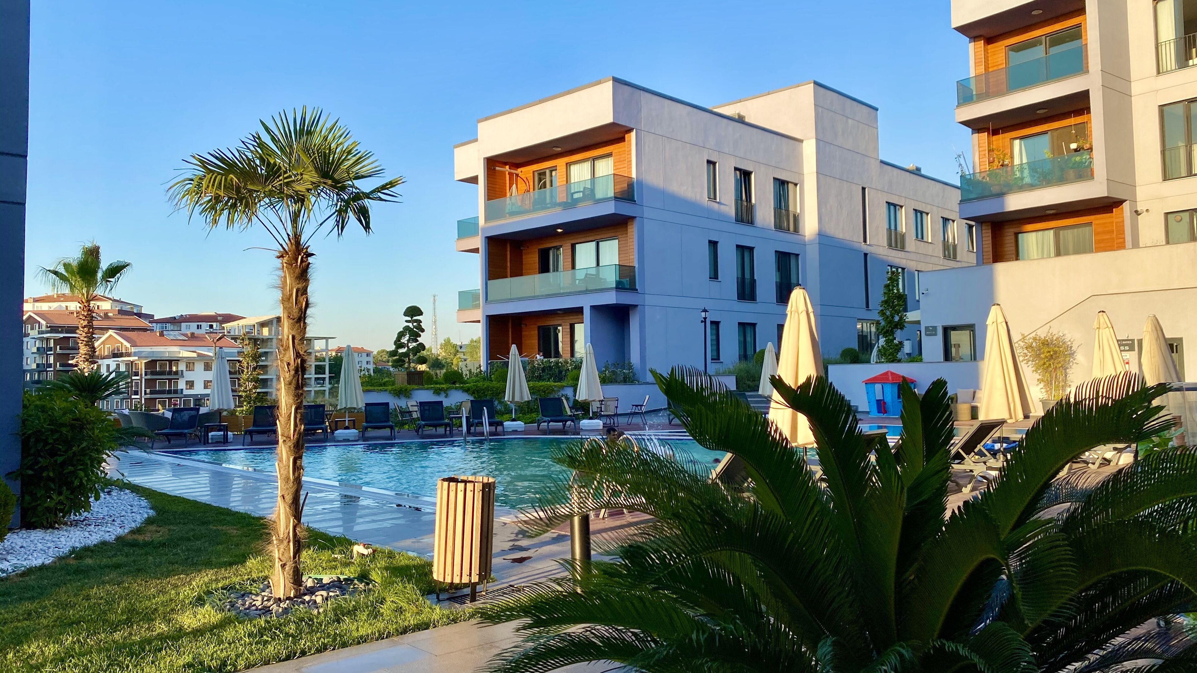 Green Hills Suites 0*