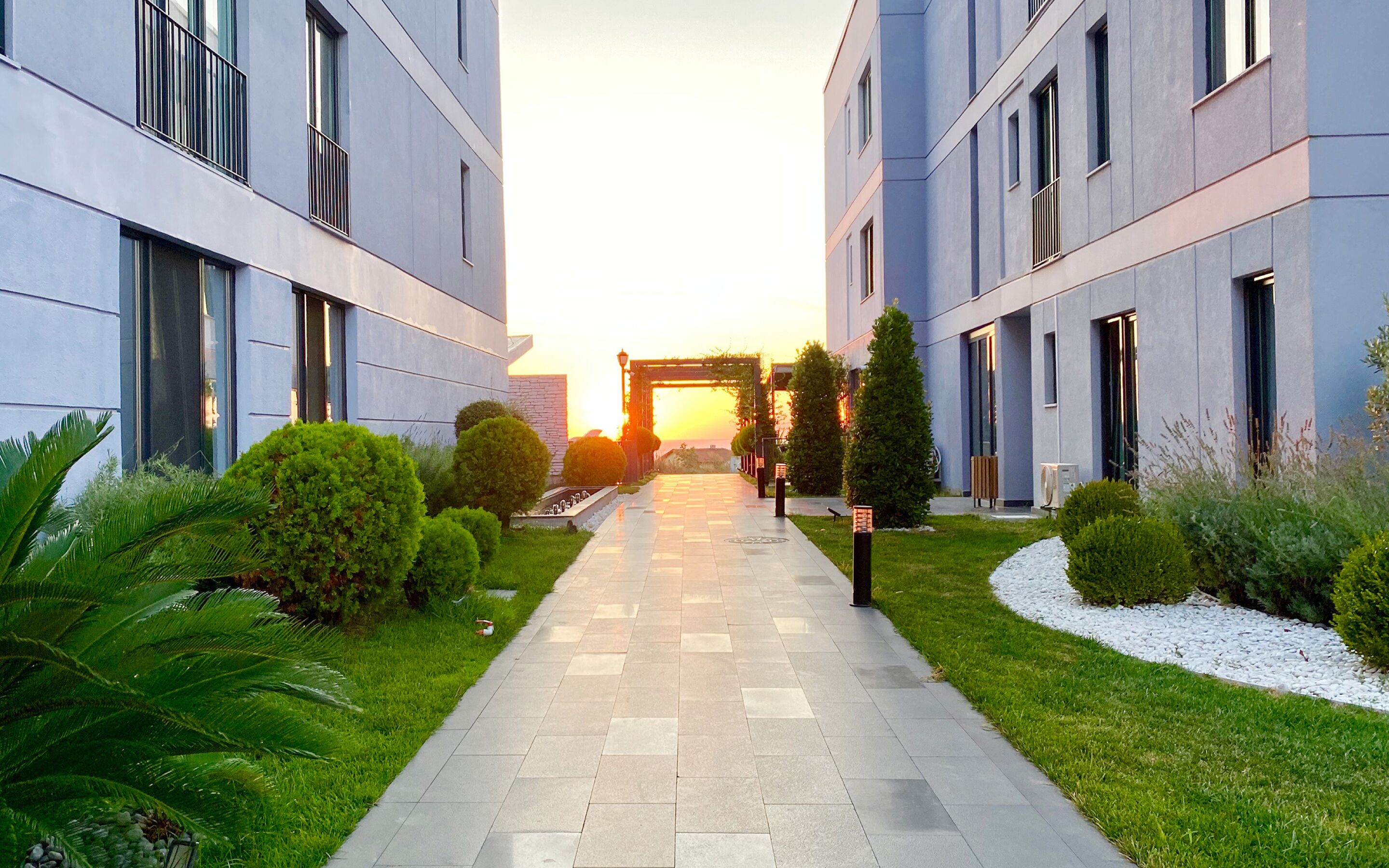 Green Hills Suites 0*