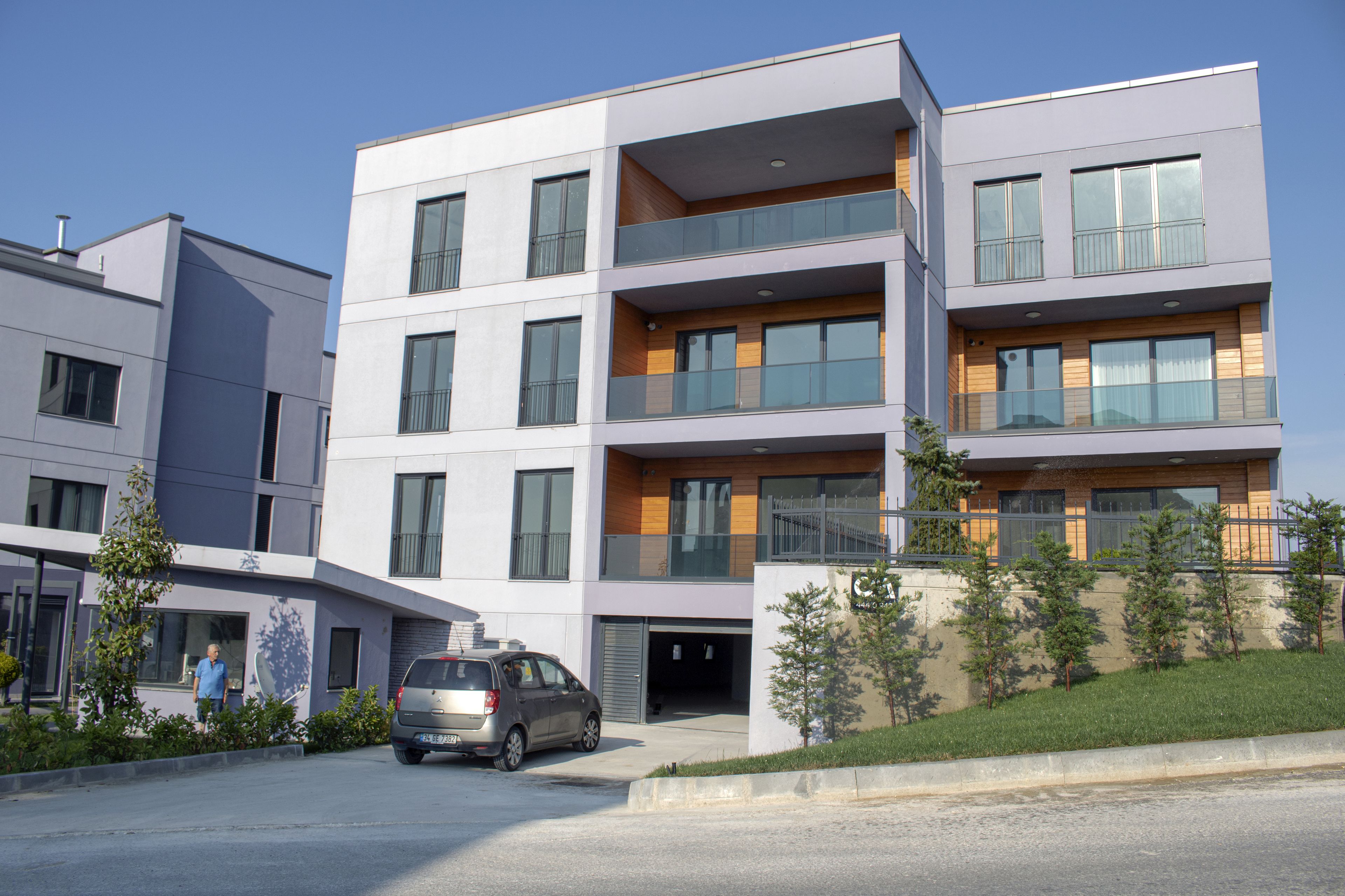 Green Hills Suites 0*