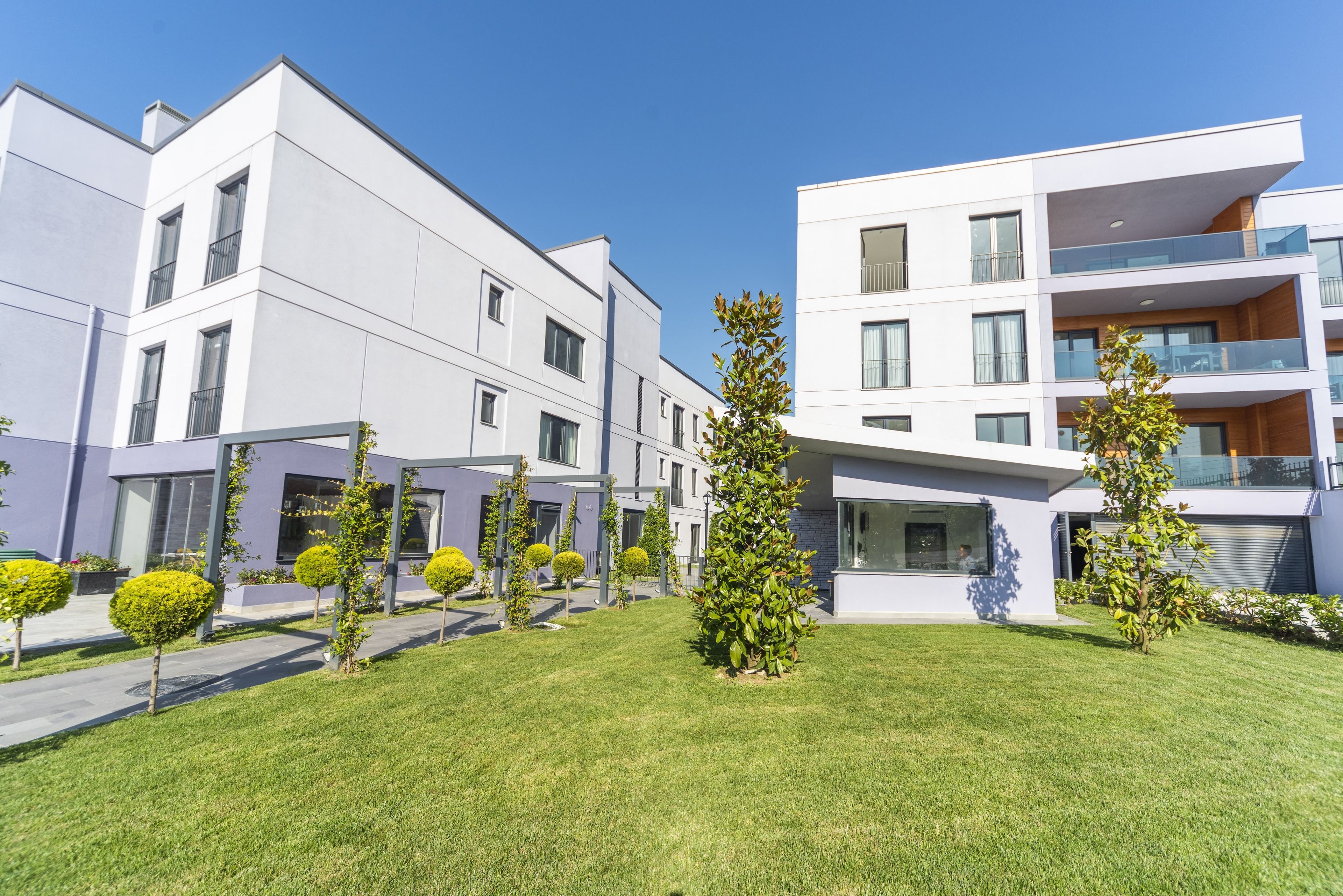 Green Hills Suites 0*