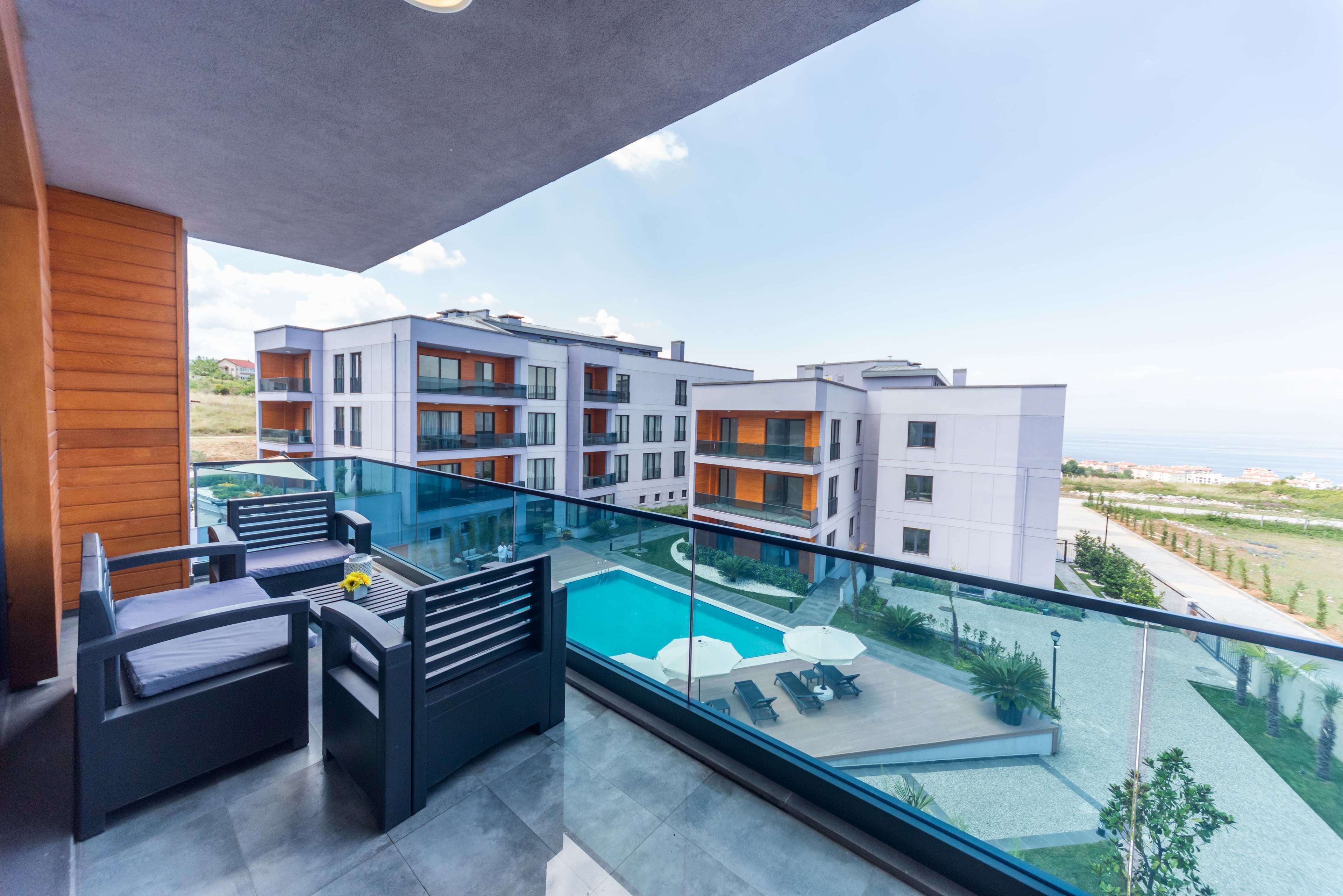 Green Hills Suites 0*