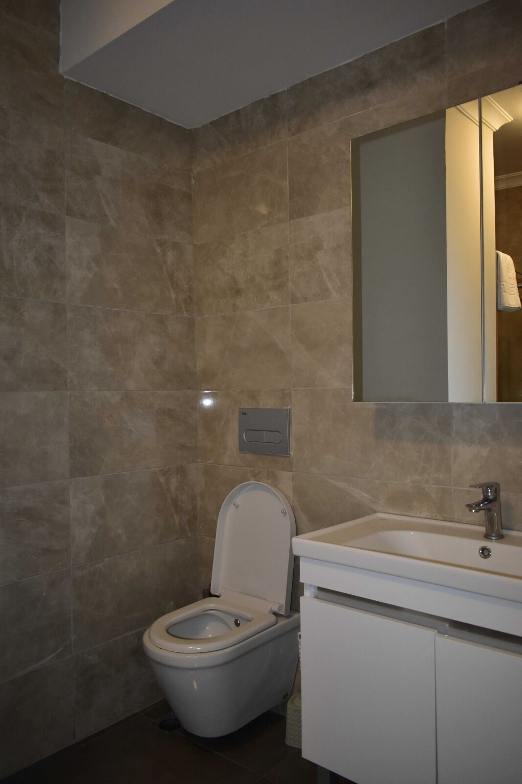 Green Hills Suites 0*