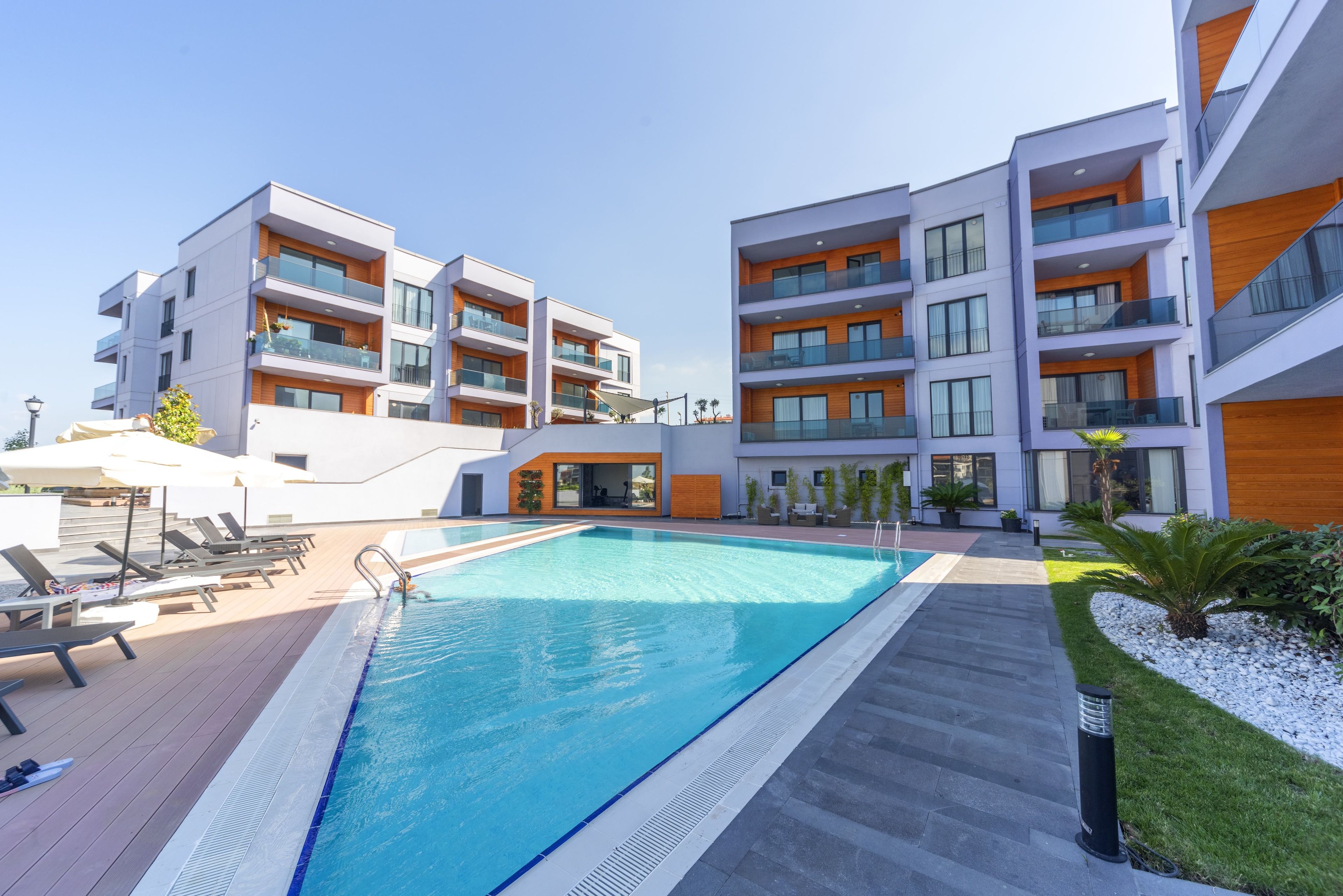Green Hills Suites 0*