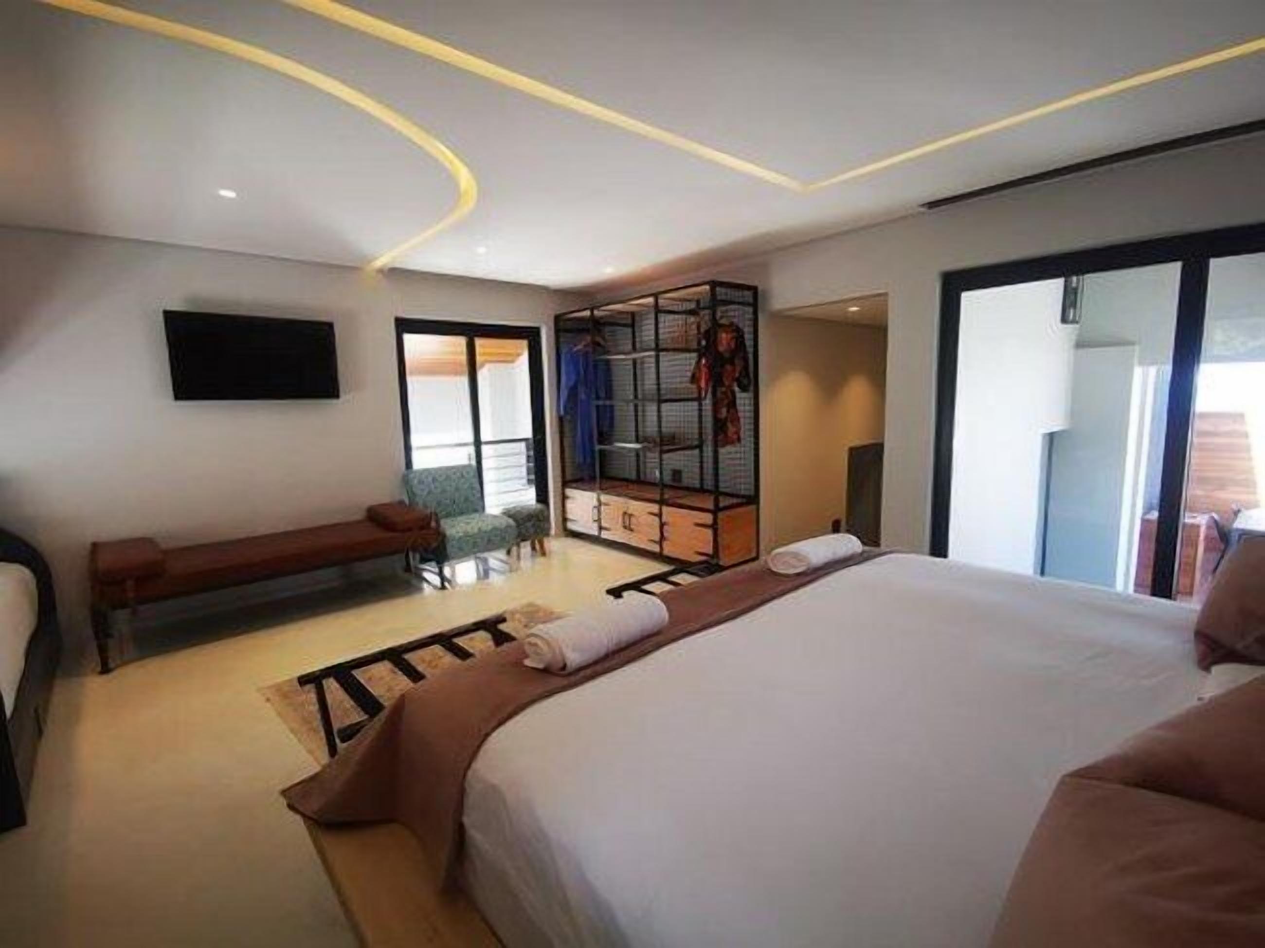 North Star Micro Hotel 3*