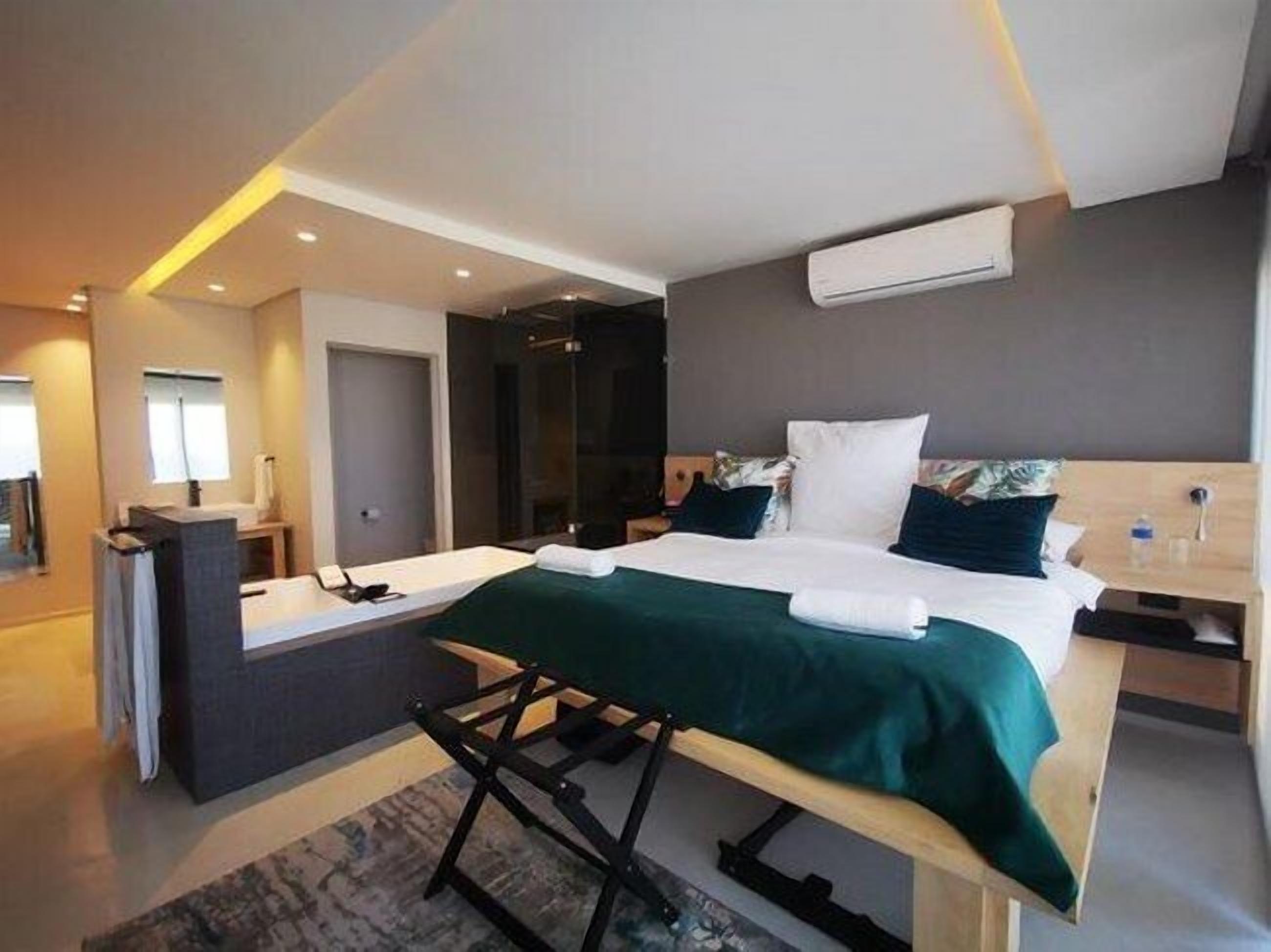 North Star Micro Hotel 3*