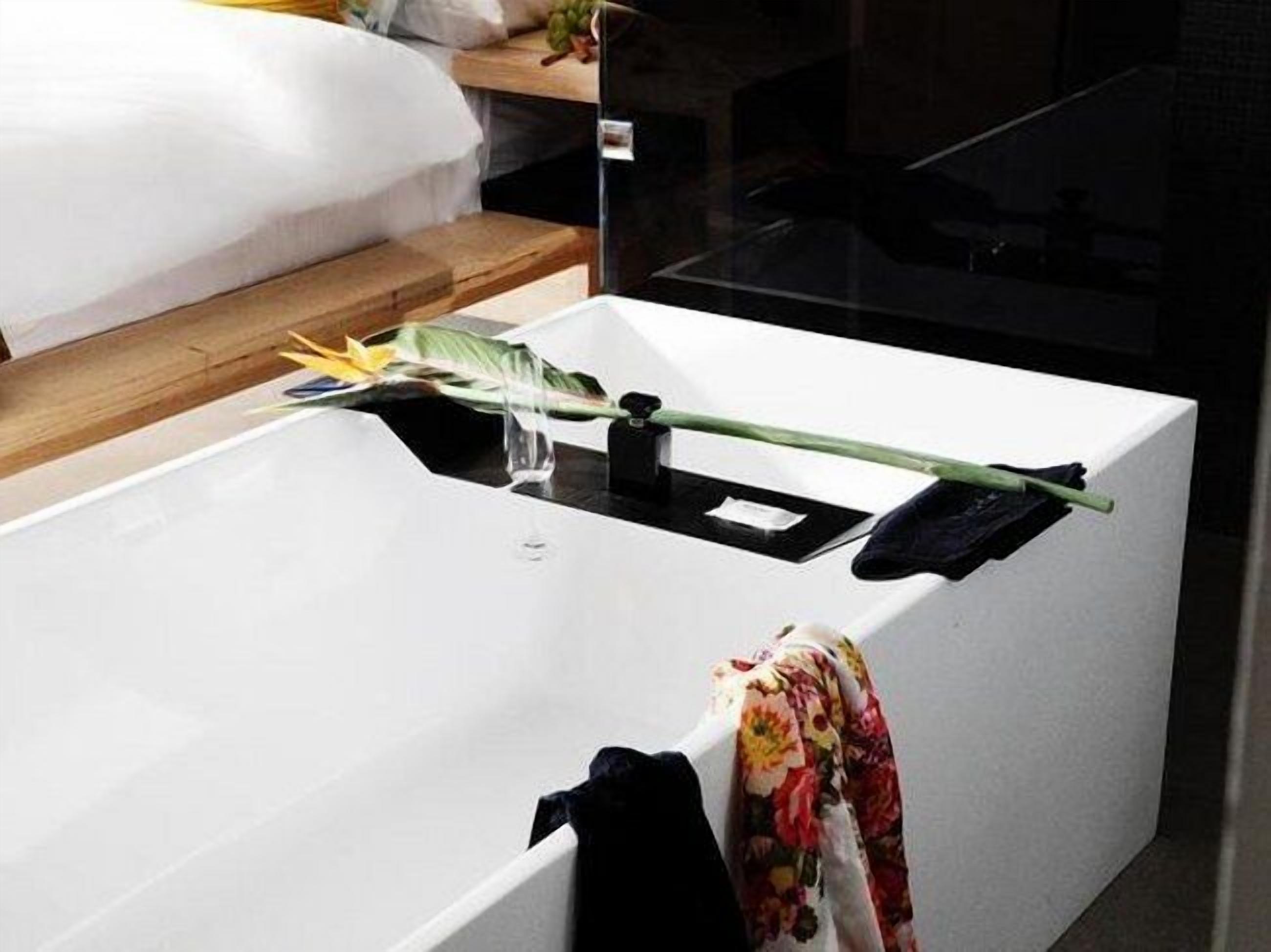 North Star Micro Hotel 3*