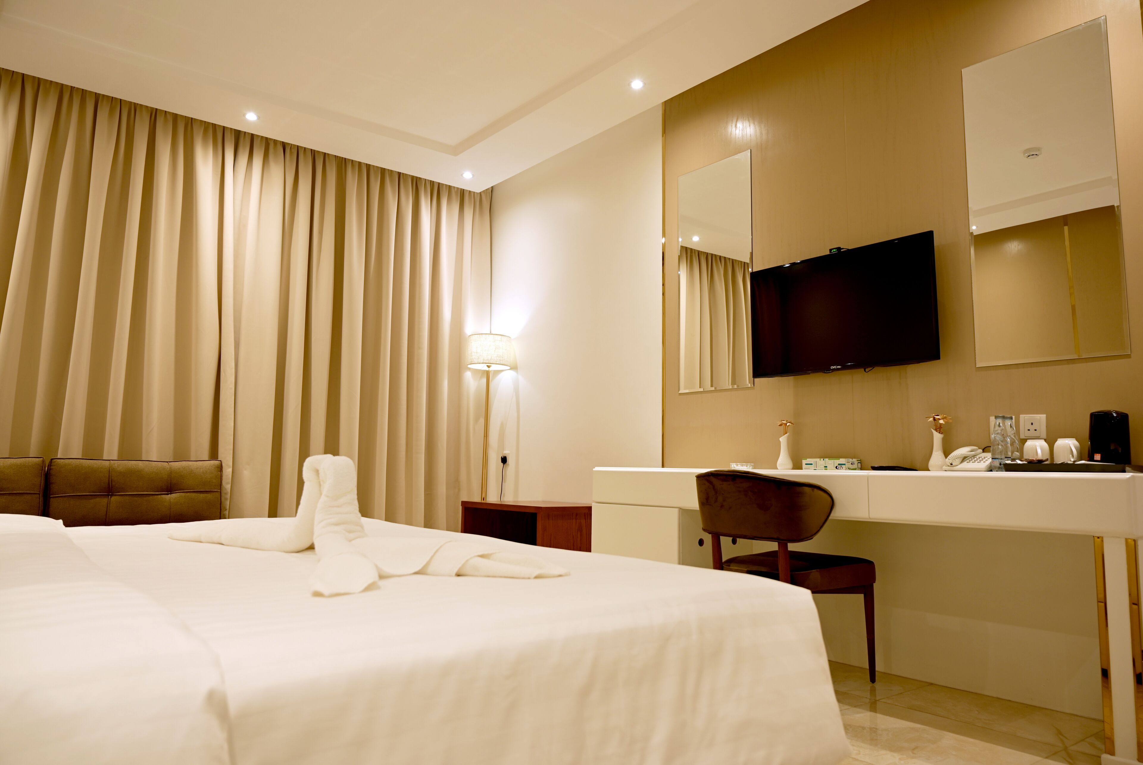 Sela Hotel 0*