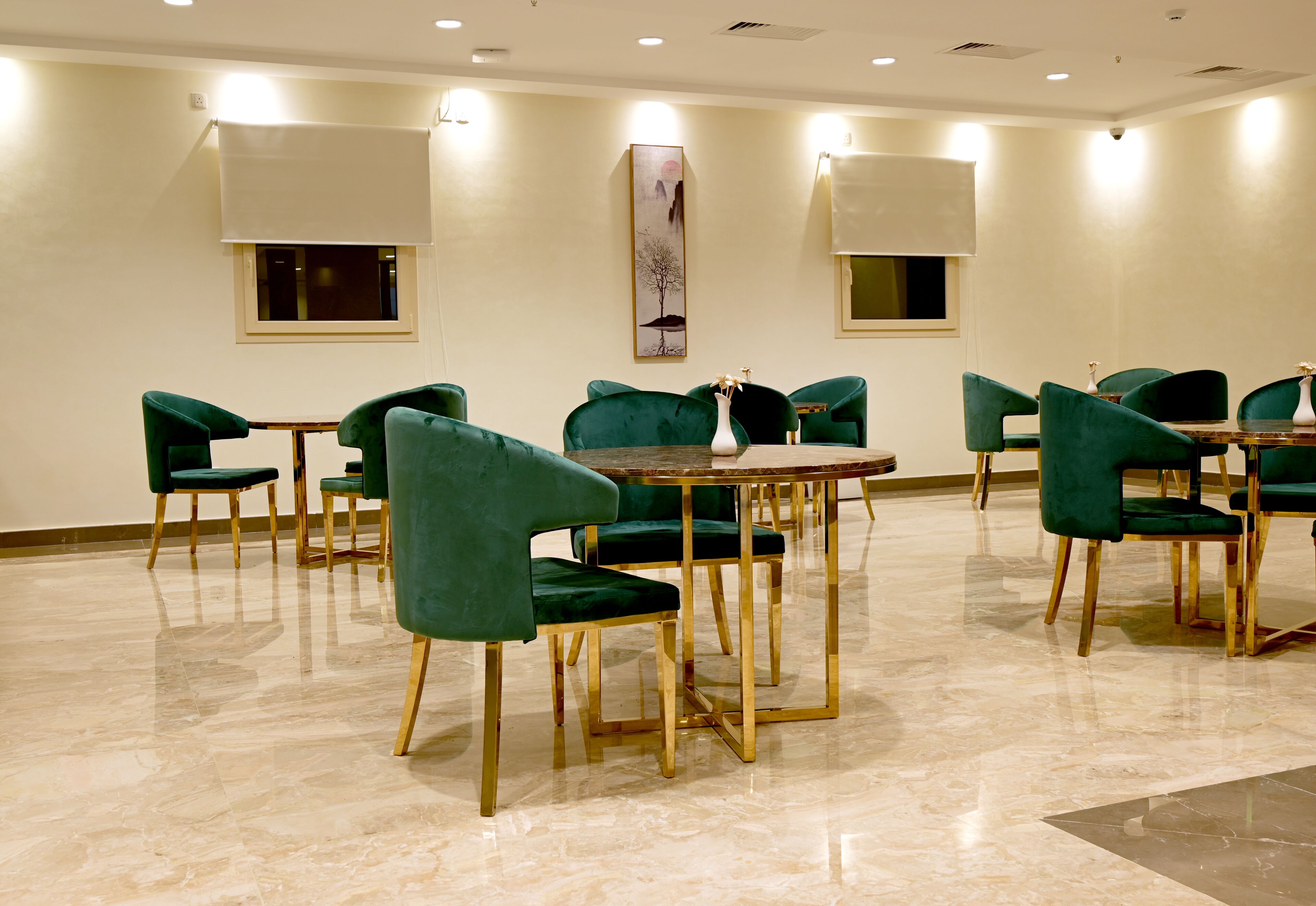 Sela Hotel 0*