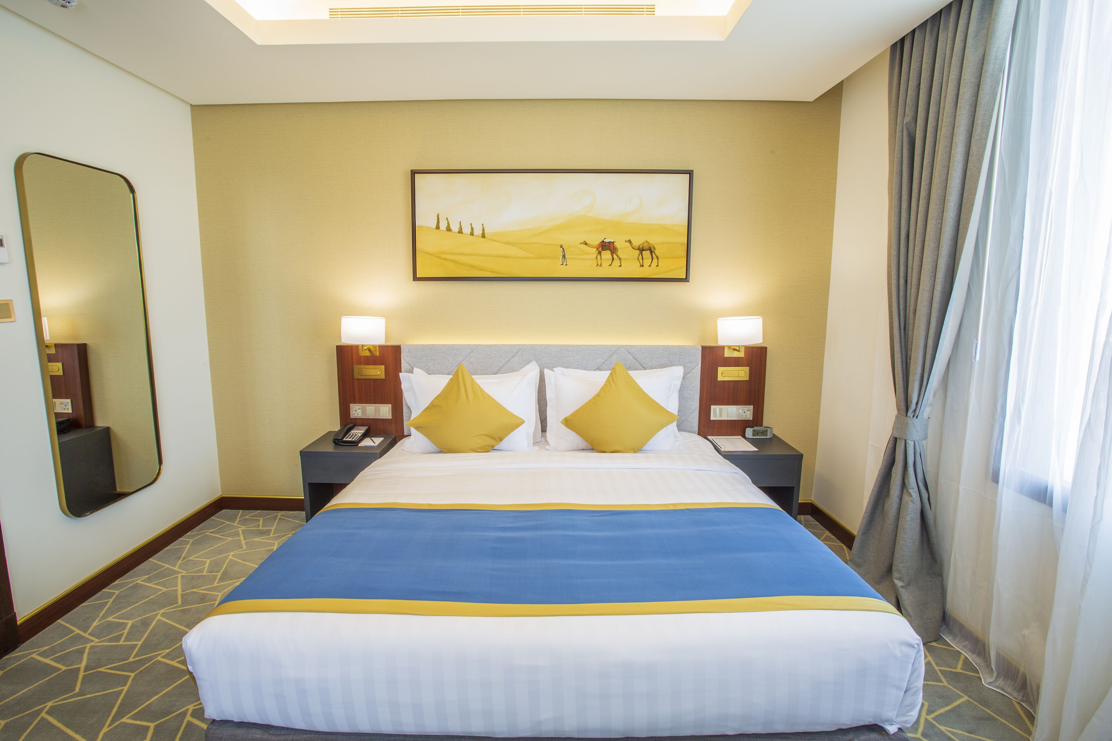 Velar Inn Hotel 4*