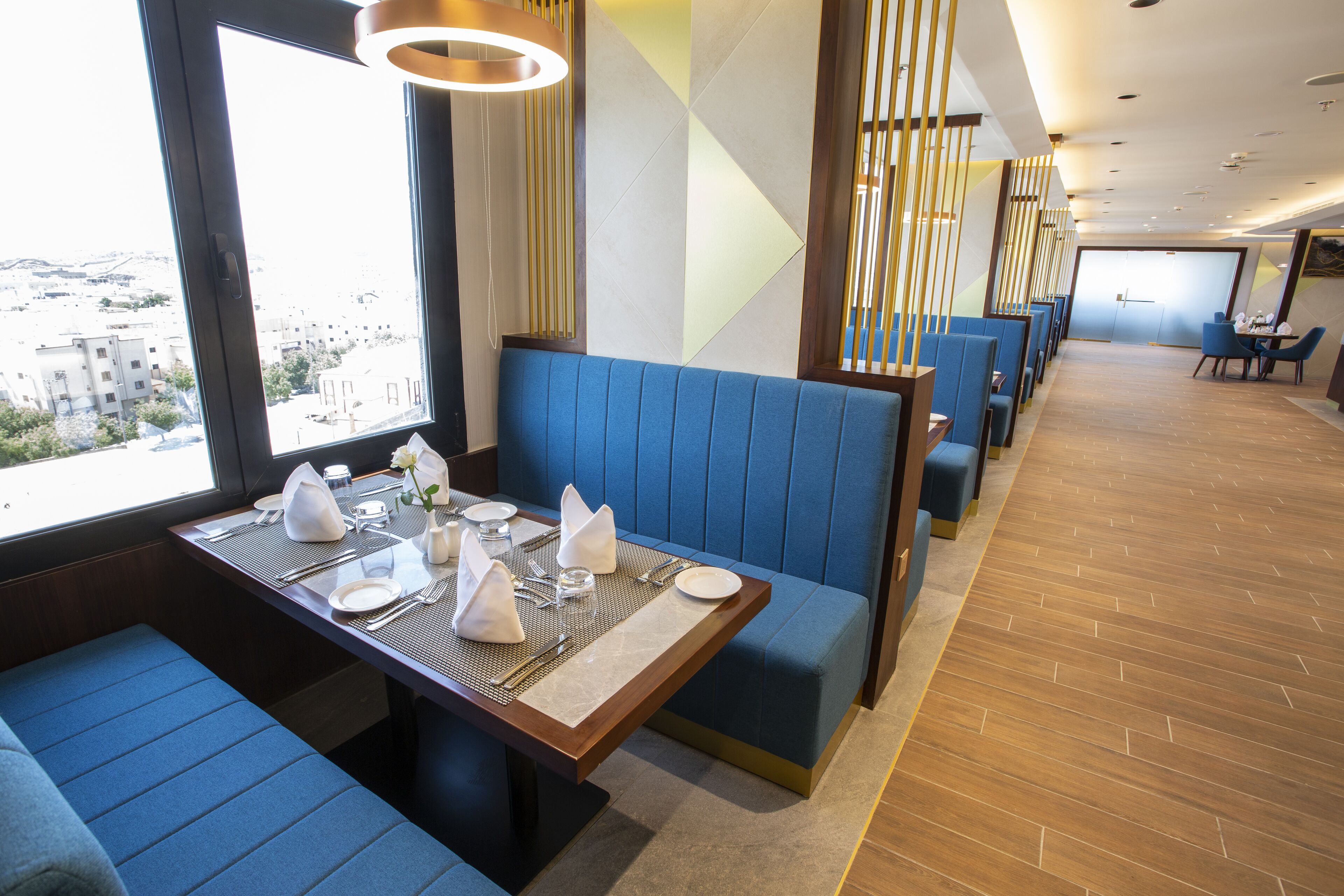 Velar Inn Hotel 4*
