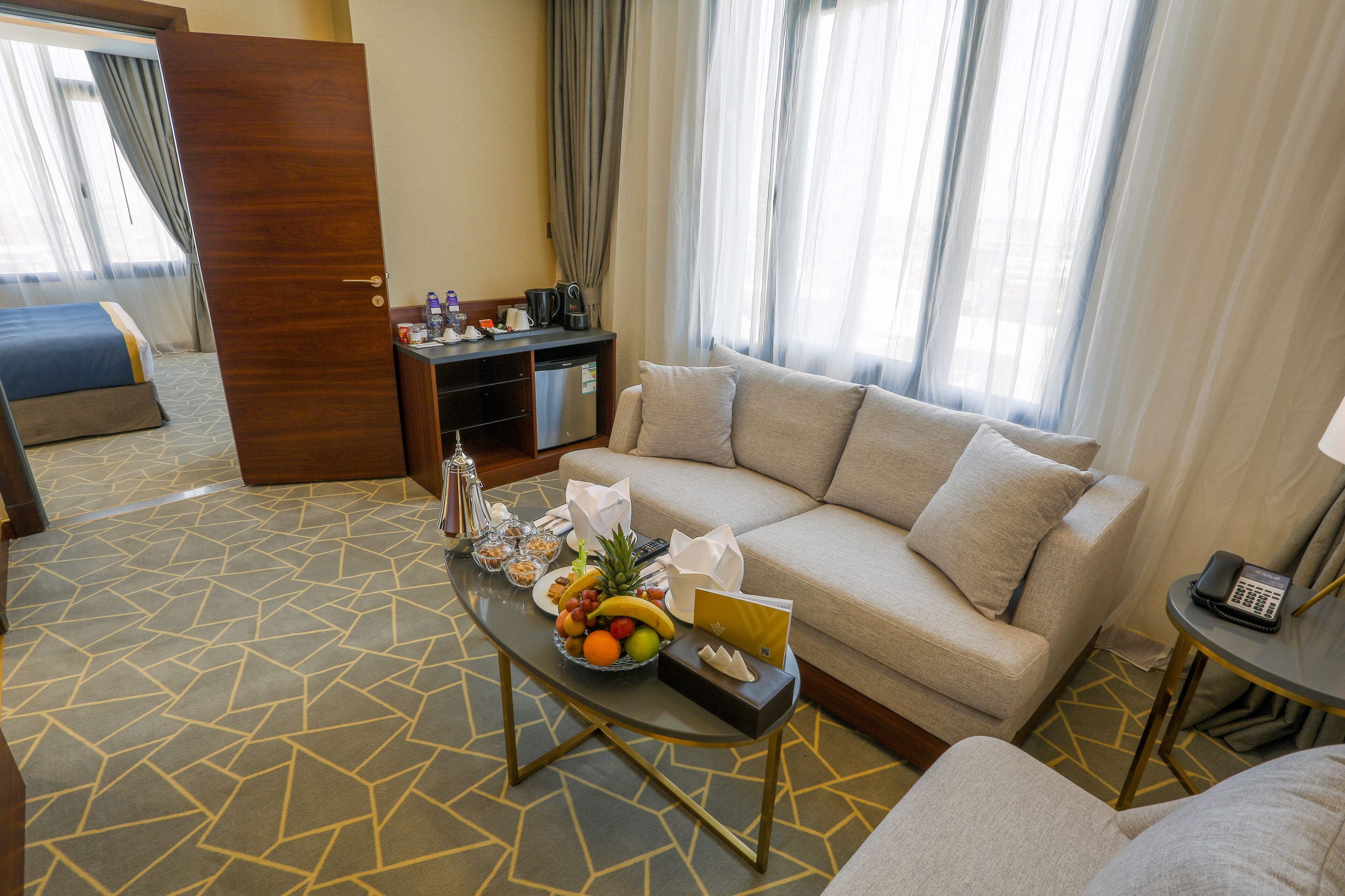 Velar Inn Hotel 4*