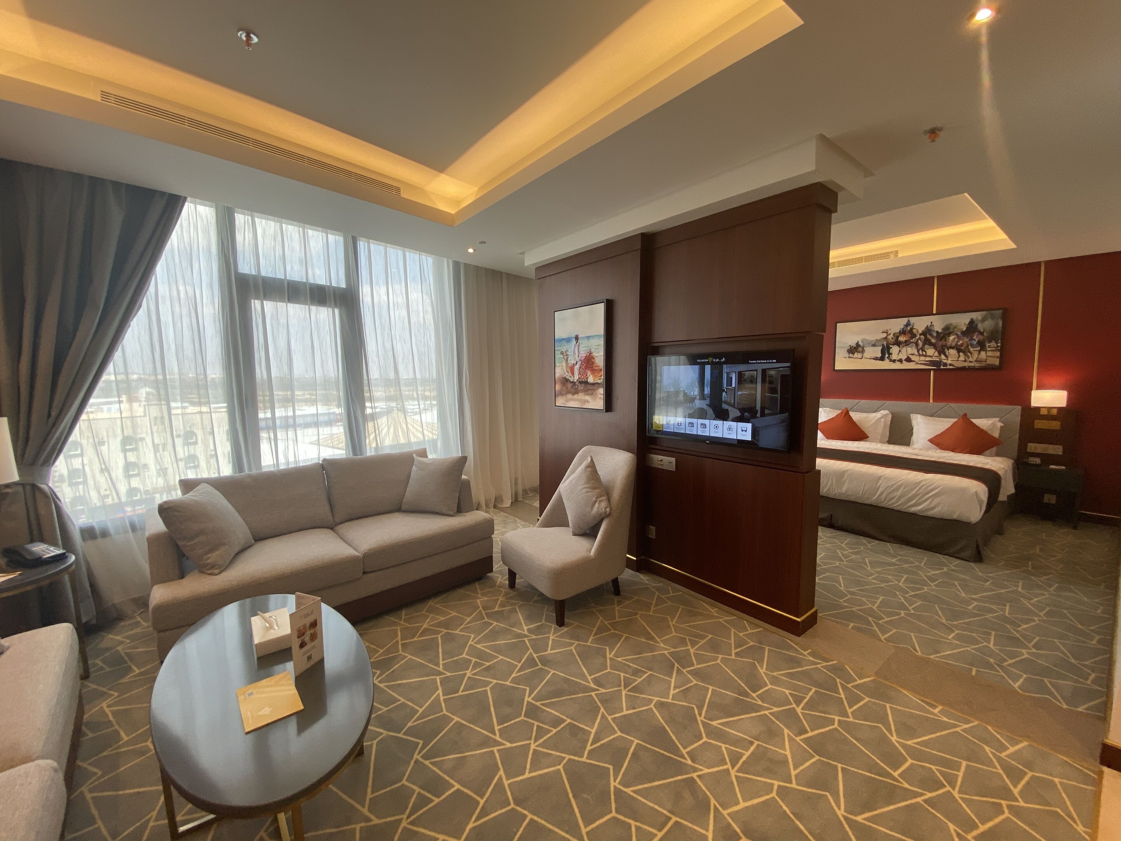 Velar Inn Hotel 4*