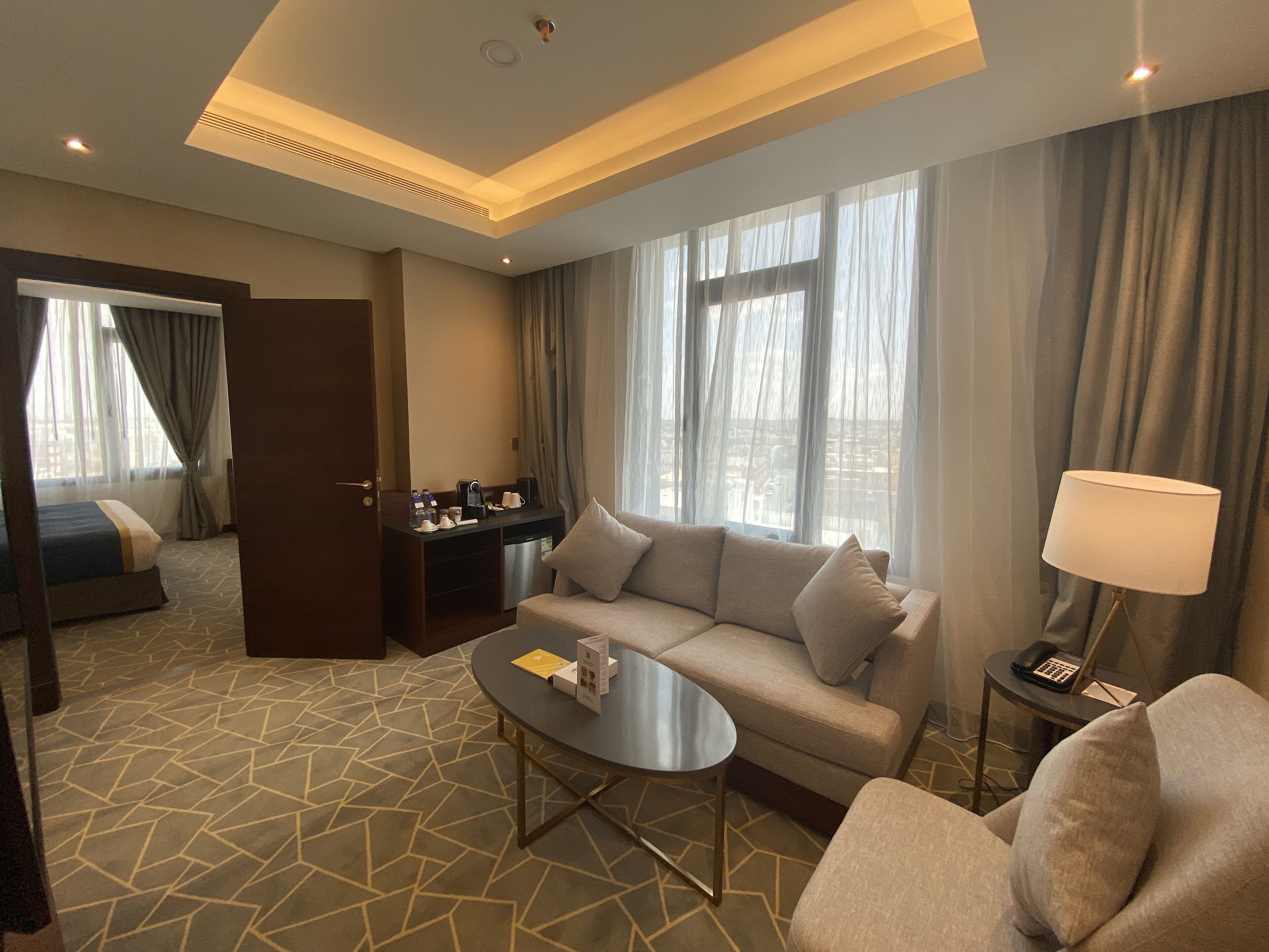 Velar Inn Hotel 4*
