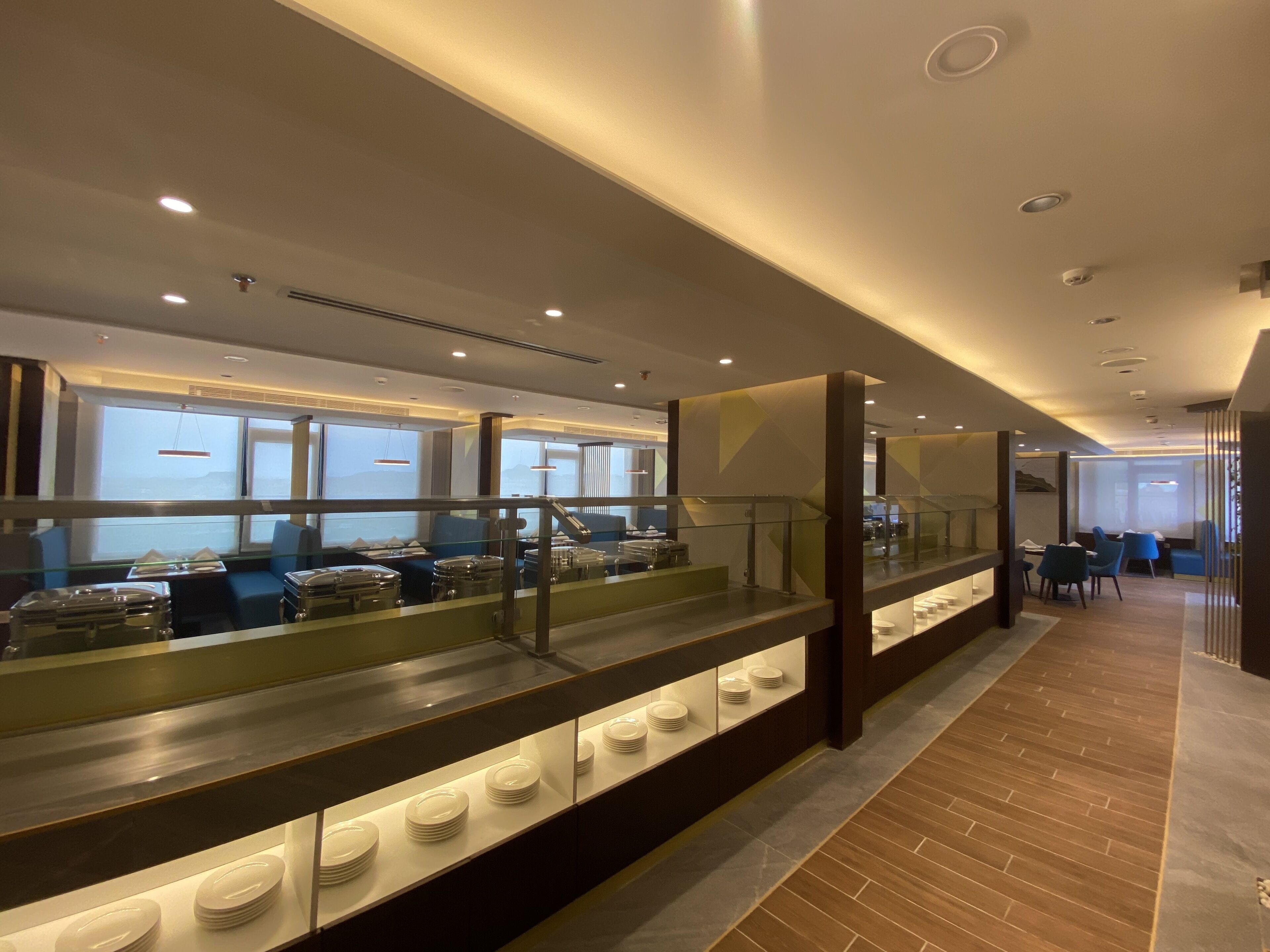 Velar Inn Hotel 4*