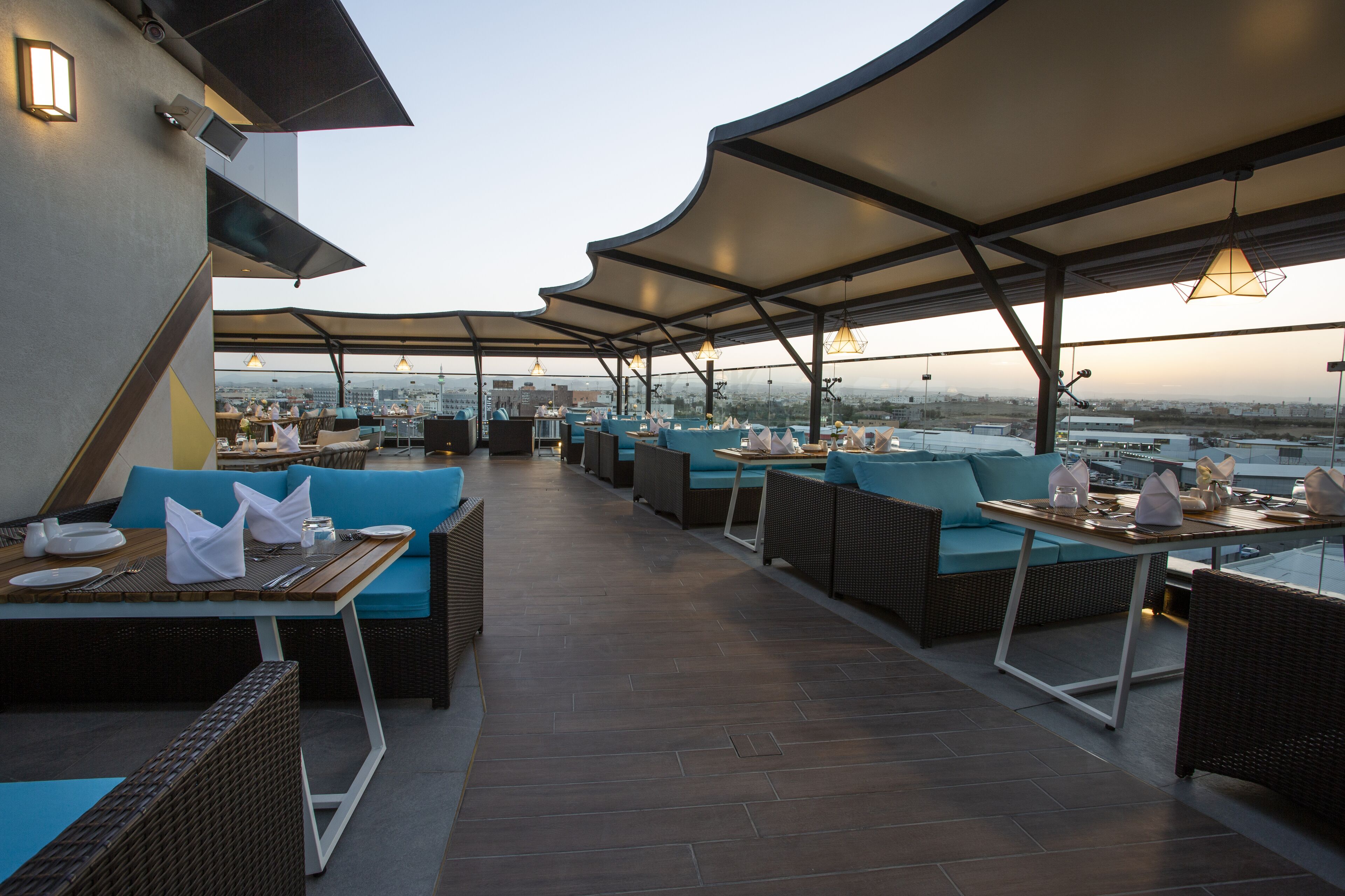 Velar Inn Hotel 4*