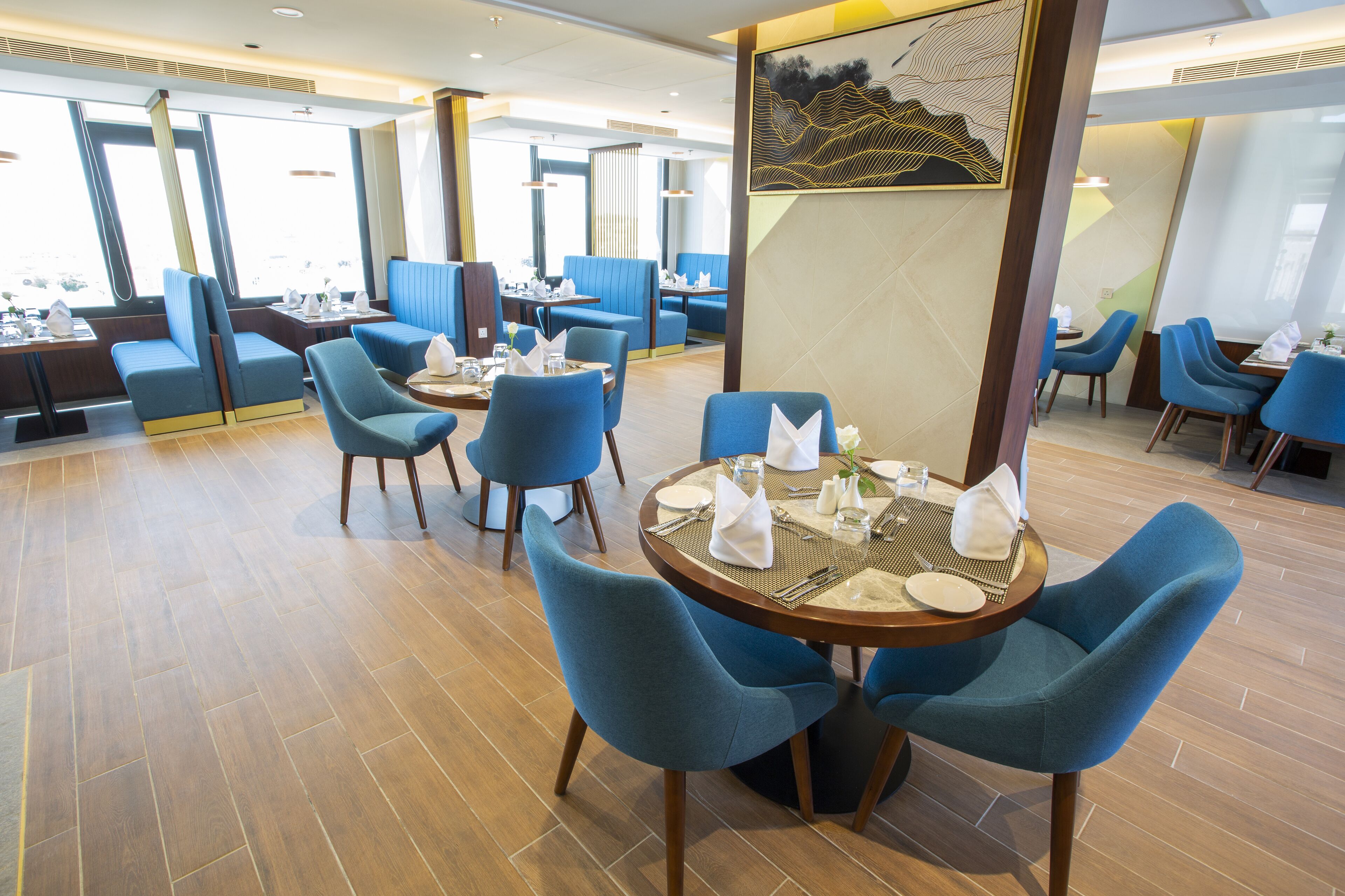 Velar Inn Hotel 4*