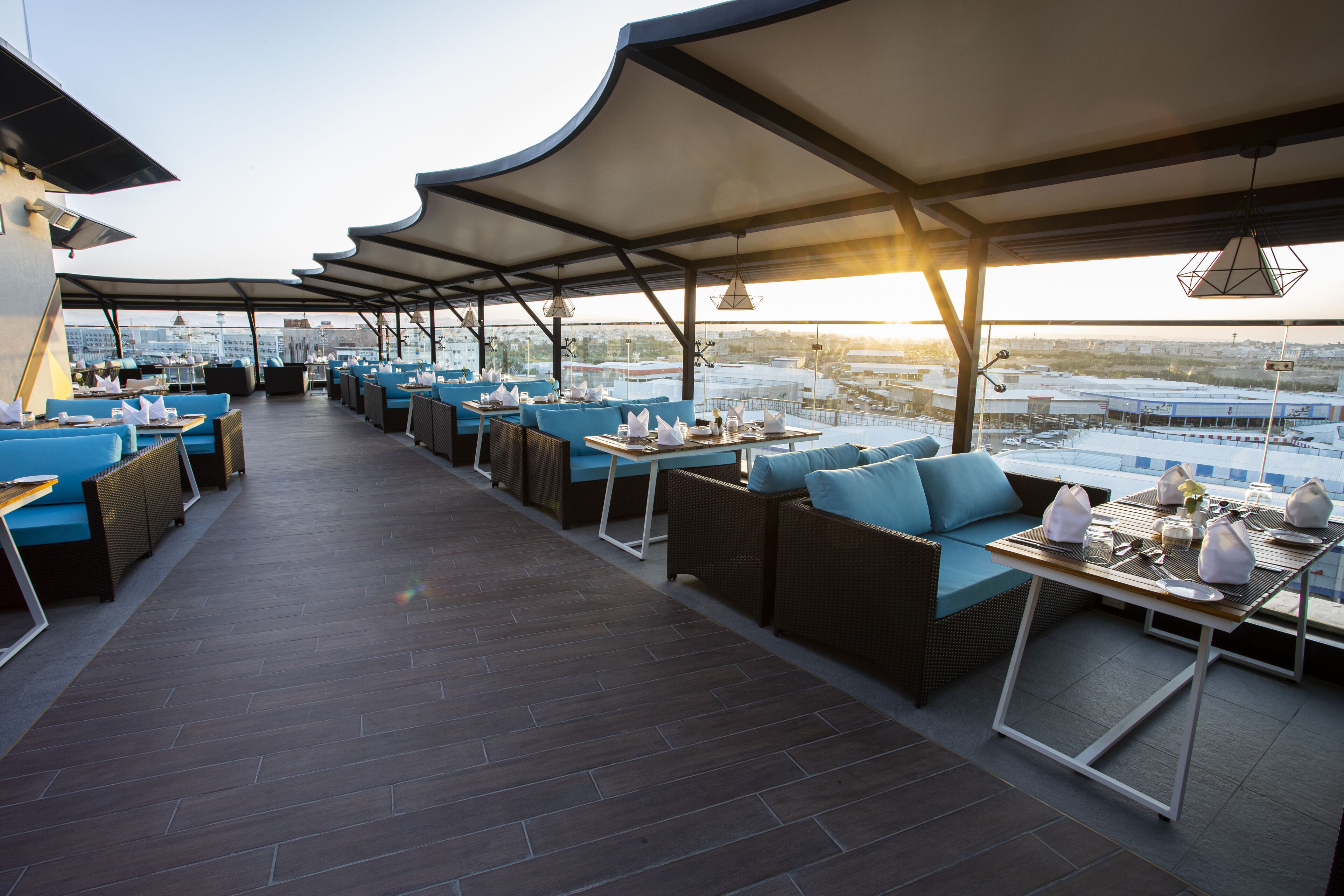 Velar Inn Hotel 4*