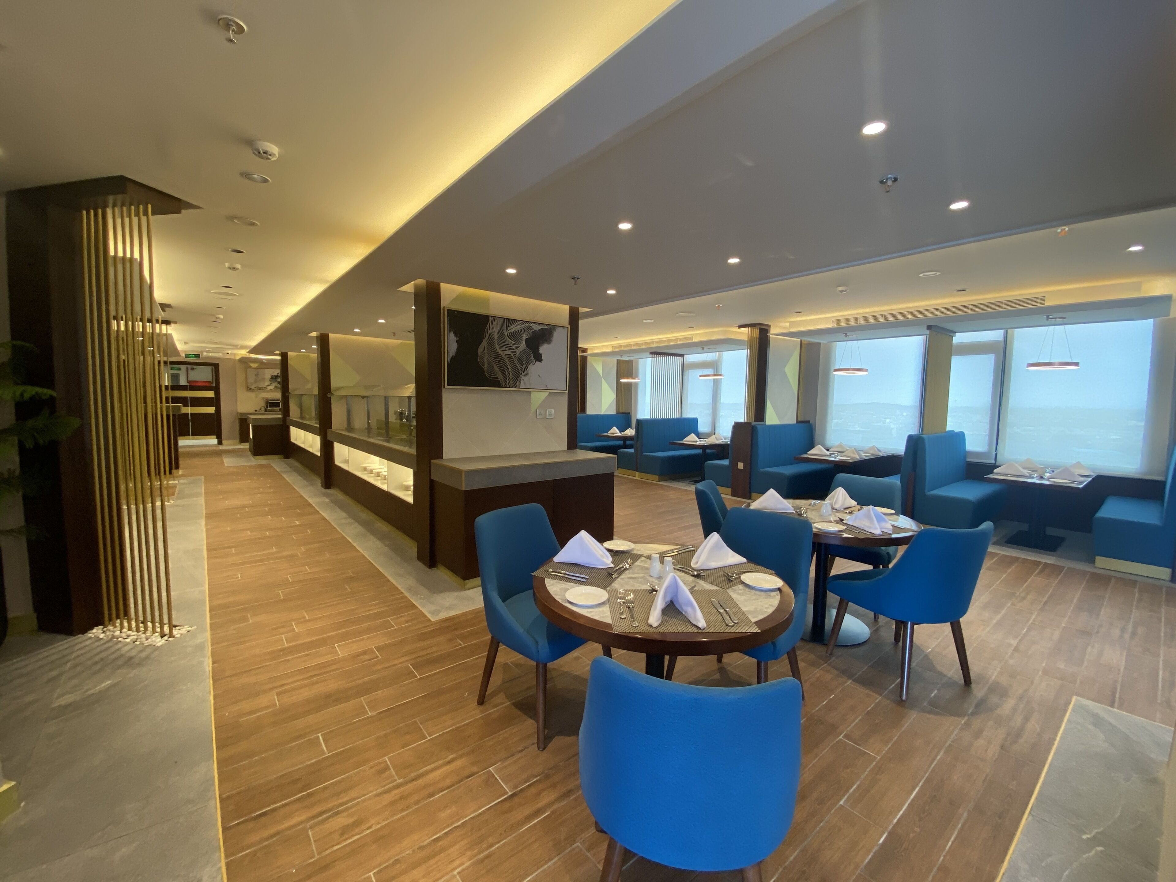 Velar Inn Hotel 4*